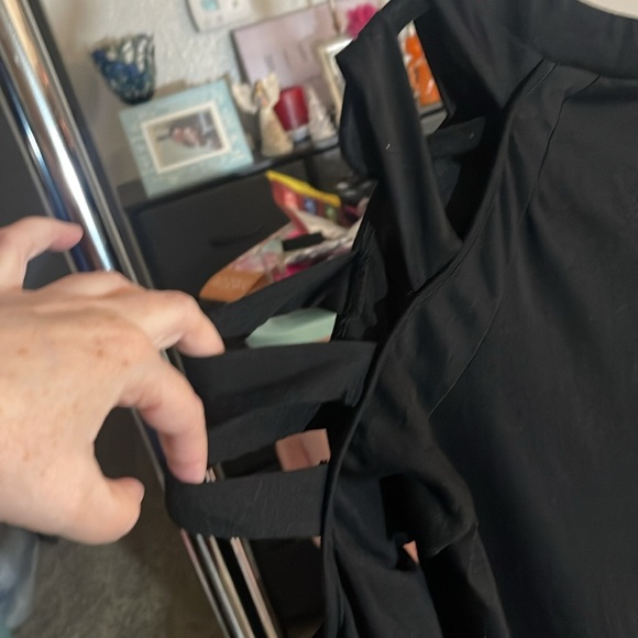 AUXO Collection SZ XXL Black Open Shoulder Top - Picture 6 of 6